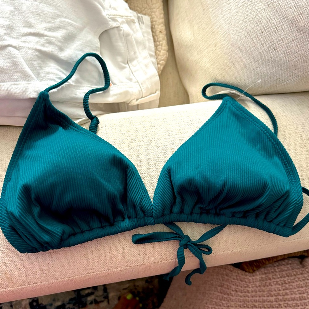 NWT Old Navy, extra large size D cup green ribbed triangle top